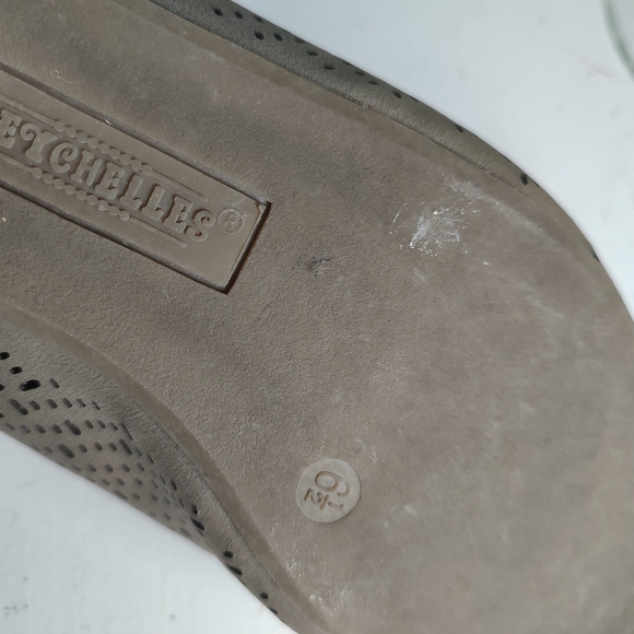 Seychelles pointy toe flats olive green punched open design Size 6.5 Womens - Picture 11 of 13